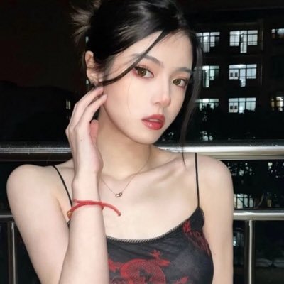 f75q6L93182w3BC's profile picture. 