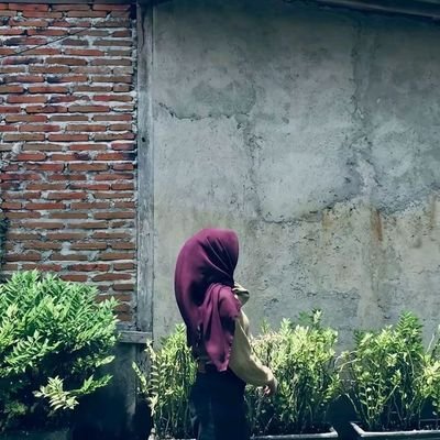 jangan panggil aku anak kecil paman.