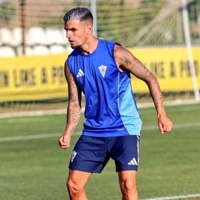 Jugador de Futbol del Marbella FC, ex jugador del Atletico Sanluqueño, CD Eldense, Hercules CF, Granada CF, Real Betis Balompie, Elche CF, Real Murcia CF⚽️