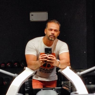 abhishekrray's profile picture. alive