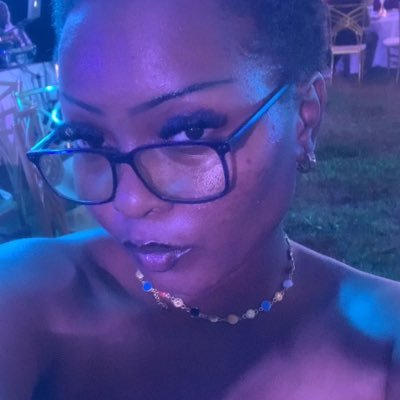 sapphicbaddie's profile picture. she’s got wabi sabi