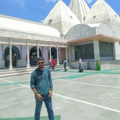 _D_W_W_'s profile picture. Live and Let Live