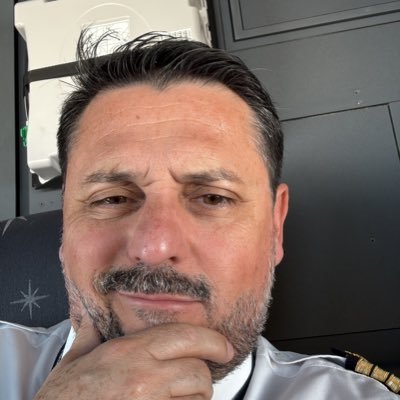 lolobed27's profile picture. ex officier de l’armée de l’air, je visite le monde en  350 dans la + belle cie du monde. Il faudra tôt ou tard choisir son camp. Moi c’est la France 🇫🇷.