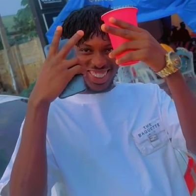 Emmanuelbicc's profile picture. I don't take anything serious 🤗