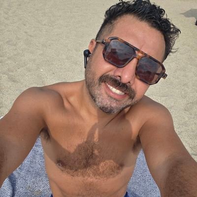 osito en reconstrucción siempre buscando momentos de felicidad y aprendiendo lo bonito de la vida. Queretano en tierras vallartences
🐻🧔🏻♂🐺🐼🏳🌈