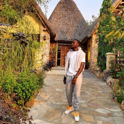 #Financemanager, Mind of a Hustler, 📥 Business Inquiries, @Laeboutiqueclothing StoreUg|Arsenal