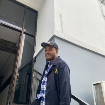 shemilael's profile picture. Collecting moments, not things. ✨
 De Atjeher
Constancy is a rare virtue; neglect it, and it dissipates like kalām without ‘aql. 💭🧠