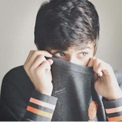 helllaria's profile picture. ..