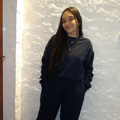 larilopez570734's profile picture. ig:lara__lopez13