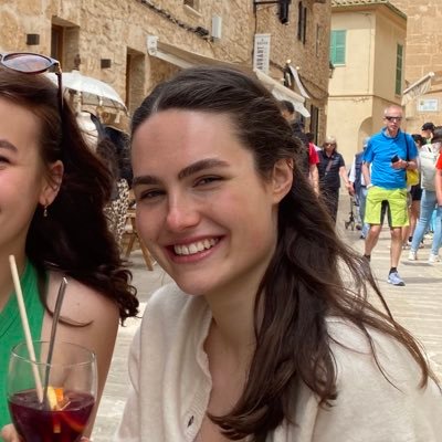 AmelieChampagn2's profile picture. 