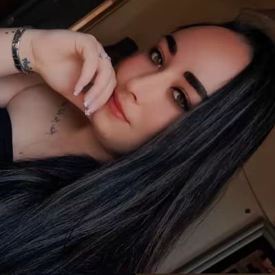 BiancaKeet4's profile picture. 🐝 Goddess Bee, Spoil me 💸 
✨ Financial Domme | No freebies
💸 Tribute to speak | Spoil me or be ignored
🔗 DM for Pay Info | #Findom #Paypig