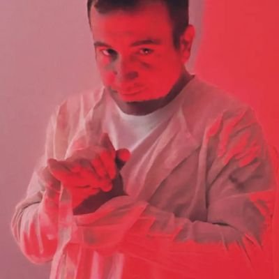 emedetoni6's profile picture. Volvemos para que no se nos coman, como hacen con las drogas. A ver, obrero de derechas, ven que te lo explico🇸🇩🏳️‍🌈🏳️‍⚧️