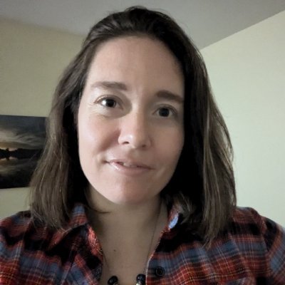 kmbaby92's profile picture. melania listens to bad bunny