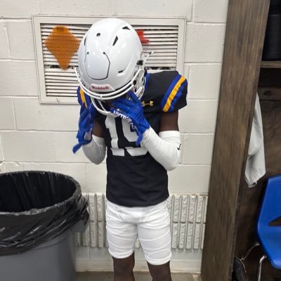 Wilcox County Schools ā29 | 5ā4 113| 4.9 40 yard dash|2 Sport Athlete| RB/CB| 662-670-4309|