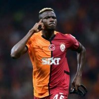 R (@osimheeeeen) 's Twitter Profile