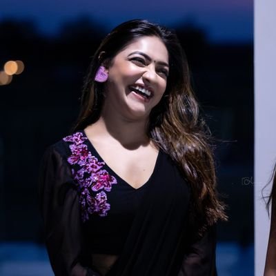 Actress 💃| Emcee🎙️| Model 👗
💌 Business Inquiry :- teamishwarya@gmail.com
🎥Working in - Movies,Jabardasth,Sridevi Drama Company,latestWork
👇