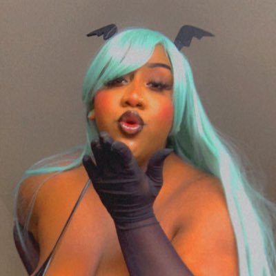 ✨Here to turn you on and turn you out😏 ✨@gassypheebs is my nasty page🌚🤢 ✨I only answer my onlyfans messages‼️ Belly Model and Fat Fetish Supplier🥰