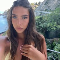 Nika (@nika_tiaraa) 's Twitter Profile