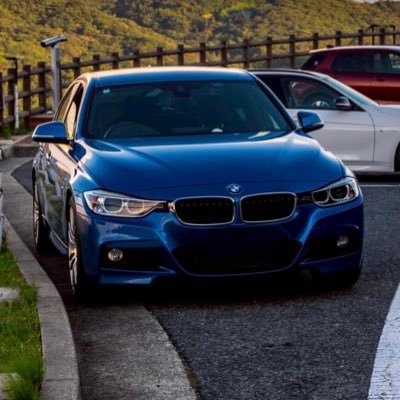F30 320i mスポーツ / エストリルブルー /