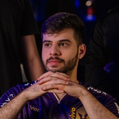 Jogador profissional de League of Legends pela @VivoKeyd
Contato: agencia@keydstars.com.br