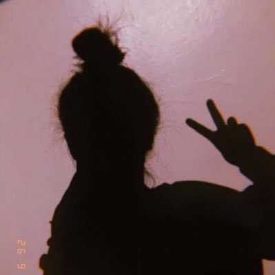 daisyjones2390's profile picture. 