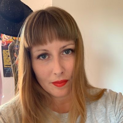 mohiniiAttam's profile picture. Chasseuse d’images, amoureuse des chats, droguée à l’indépendance.