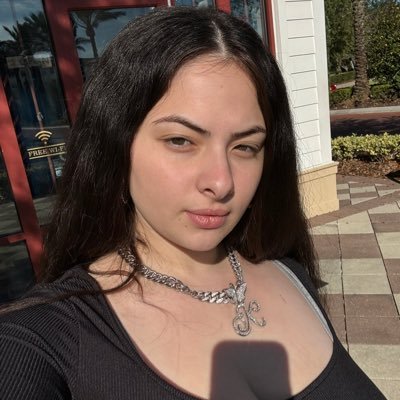 Vikky43459's profile picture. make friends 😍