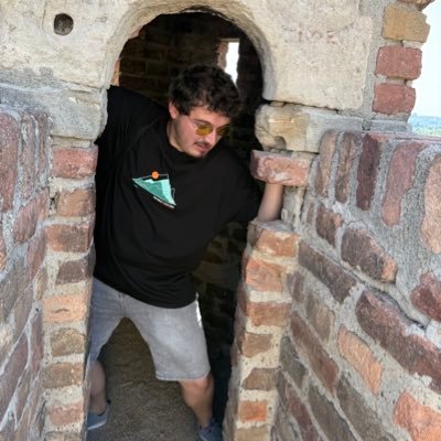 ardabaydur6's profile picture. kuzeyden vision penguen