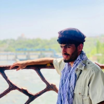 ما مومنیم بیرق دین در کنار ماست.. ما عاشقیم جام شهادت خمار ماست 💚❤️🖤