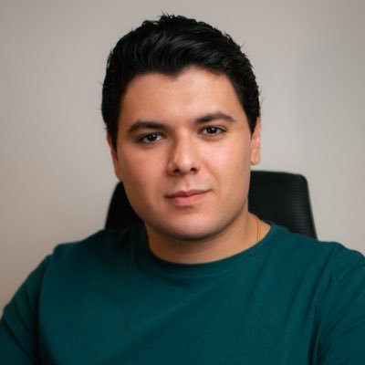 Pai da Isabela, investidor e empresário.