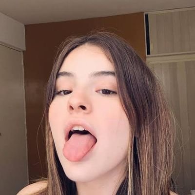 Emmaxy751's profile picture. fun to chat with 🥰😘