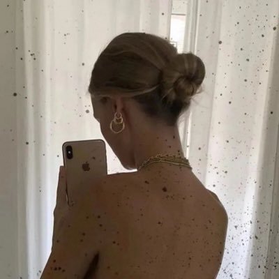 VtA3Bay66of4u3U's profile picture. 