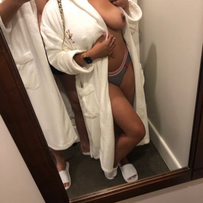 9in BWC / Content Creator from 🇨🇦 / 🐂 for Hotwives & Cuckolds (Fetish Friendly) — request to follow