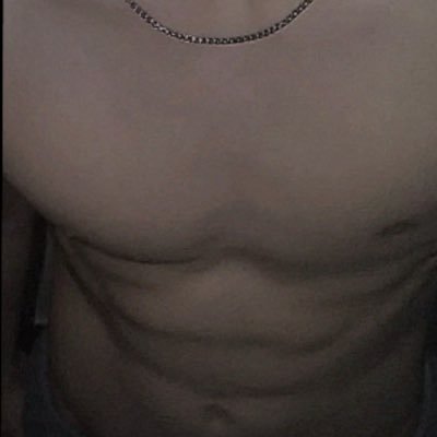 ENFERMERO 💉LYRIC EDITOR 🔝AFICIONADO A LA GASTRONOMÍA 🧁André 23 Años 🇪🇨 Bisex 🔞❌🐻 https://t.co/NehmESFy0g