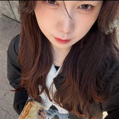한국 긍혼 팝업 구매제한 없으면 안될 거 같은데...
다른 나라(ㅈㄱ) 구매대행 굿즈 예약글 엄청 올라오고 있어
그리고 구매 단위가 다름 (...)