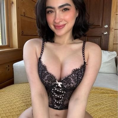 EmilyLiam98's profile picture. Ya fav🌹& #contentcreator💧 Available _meetup🚖🚖 Ft show💦 Dropbox link 🔥 Let's Have Fun Baby 🔞 No time wasters❌ please You Gon' Get Blocked Asap..