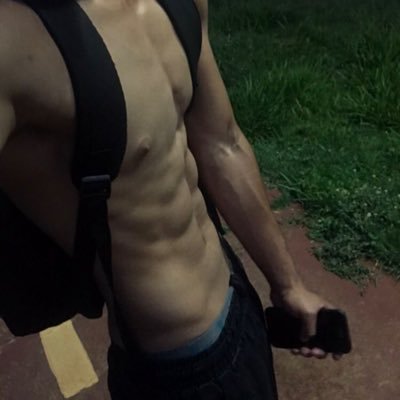 olá, sou novo por aqui, não me julguem kkk para compras basta chamar no pv