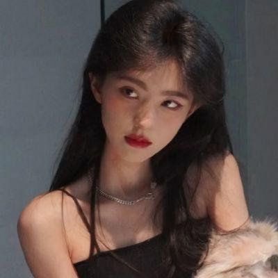 nR3IFlaxE6xAru's profile picture. 