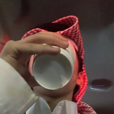 . بترضينا الأيامّ ولو طالت لياليَها '