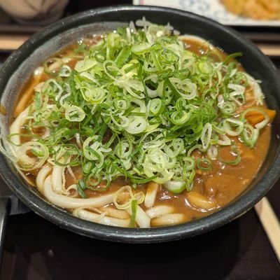 まだ伝えてないよ 今日の分の「大好き」を
未来でも変わらず届けられますように。
不安を抱き 悲しみに打たれ 信じることに 挫けそうになっても。
主演はもちろん君で 僕は助演で監督でカメラマン!
目の奥にあるフィルムで作る映画の話さ!