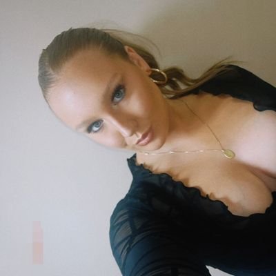 TaniT396220's profile picture. Her/She
new here
love
calm
gentle