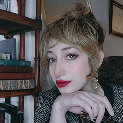 nmdalessio's profile picture. writer and occasional revenant

(NYU BA, TNS MFA)