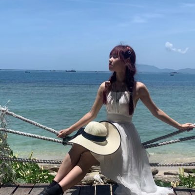 Lunaz122's profile picture. 