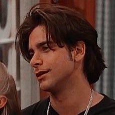 fullhousefan_xo's profile picture. How Rude! 😜 Celebrating all things Full House and Fuller House! 🏡❤️ #FullHouse #fullerhouse  •Fanpage since 20/07/2025 19 y/o