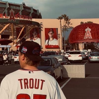 @Angels, @dallascowboys, @LAClippers. San Diego State alum. Forever25 🕊️