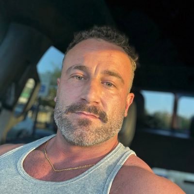 mrbigcookiez's profile picture. here to watch the world burn