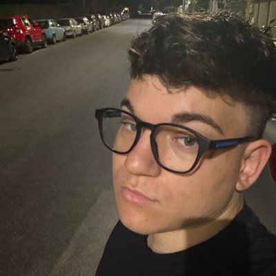 alexleopard17's profile picture. 