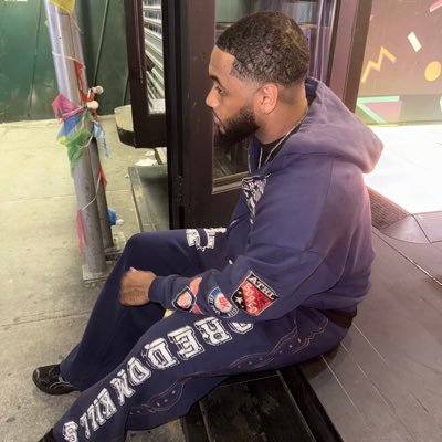 🙇🏾