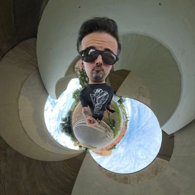 raw_mox's profile picture. soy alergicx al 🍑
a veces hago fotos.
subversivo.