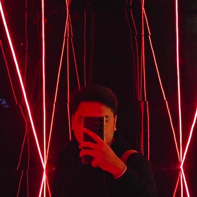 Enzomaxpac's profile picture. Positivity is 🔑 | Stripes over check all day 💯 | Aspiring Photographer | Milwaukee Bucks Fan | 🇵🇭 Basketball Team supporter thru thick and thin ///